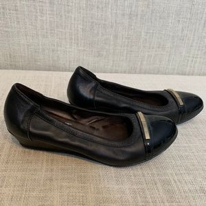 AGL Black Cap Toe Leather Pumps Size 39.5 US 8.5